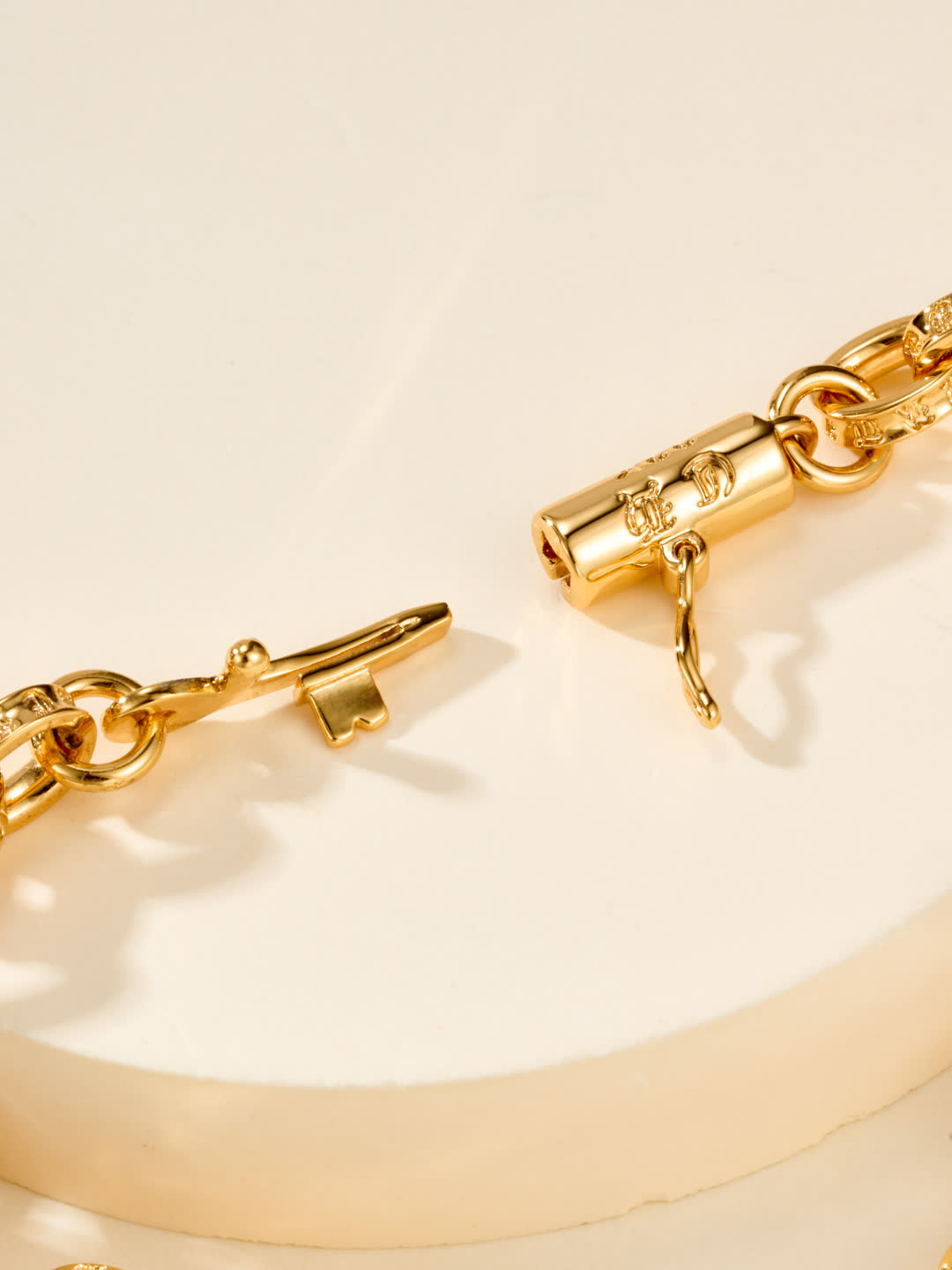 Chrome Hearts Elegant Gold-Plated Chain Bracelet